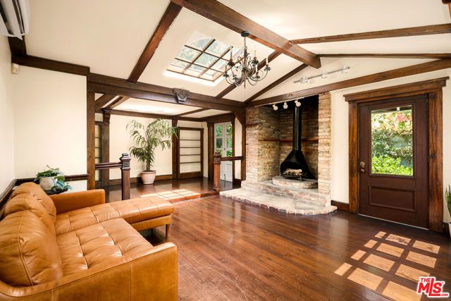 6149 W Glen Holly Street, Los Angeles, CA 90068