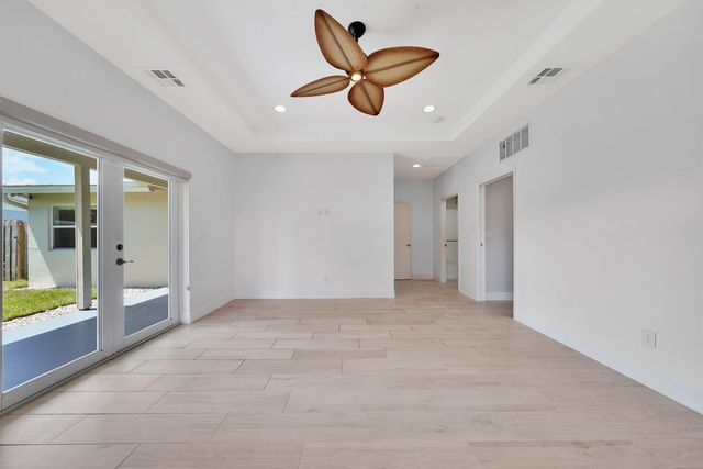 2388 E EDGEWATER Drive, Palm Beach Gardens, FL 33410