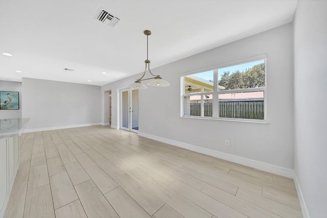 2388 E EDGEWATER Drive, Palm Beach Gardens, FL 33410