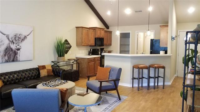205 NE J Street 1, Bentonville, AR 72712