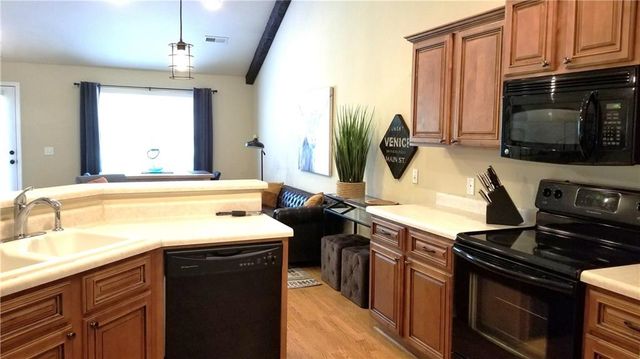 205 NE J Street 1, Bentonville, AR 72712