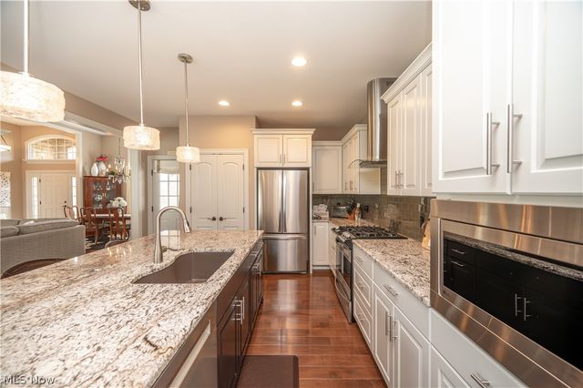 20000 Crowberry Court, North Lima, OH 44452
