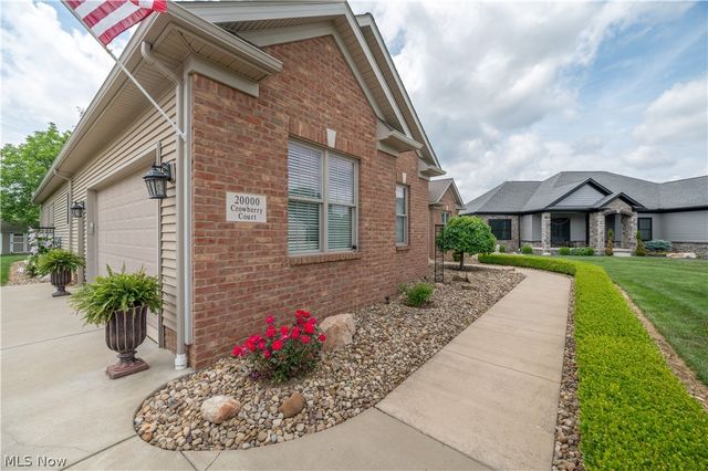 20000 Crowberry Court, North Lima, OH 44452
