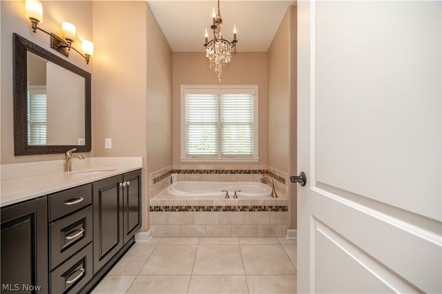 20000 Crowberry Court, North Lima, OH 44452