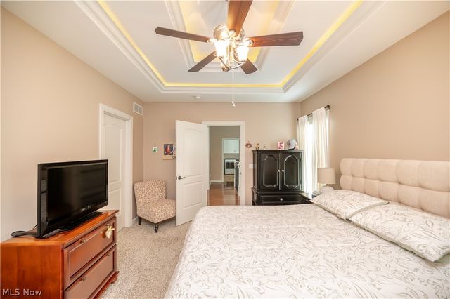 20000 Crowberry Court, North Lima, OH 44452