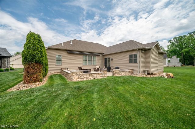 20000 Crowberry Court, North Lima, OH 44452