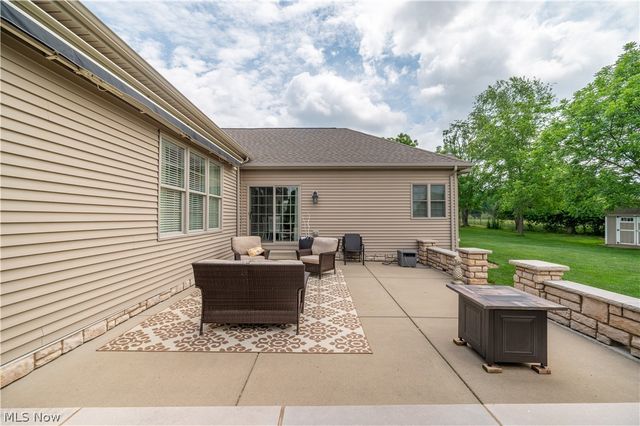 20000 Crowberry Court, North Lima, OH 44452