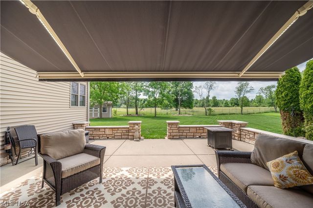 20000 Crowberry Court, North Lima, OH 44452