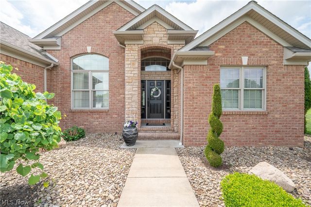 20000 Crowberry Court, North Lima, OH 44452