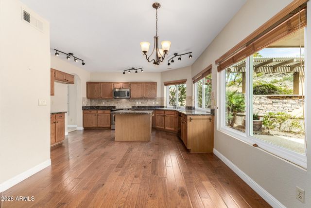 523 E MOUNTAIN SKY Avenue, Phoenix, AZ 85048