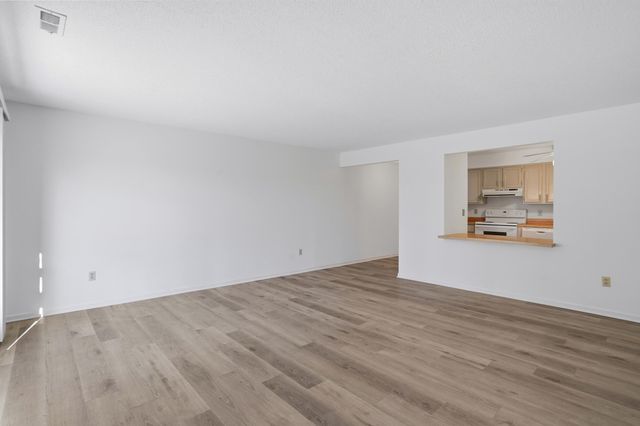 507 COLUMBIA DR APT J, Columbia, MO 65201