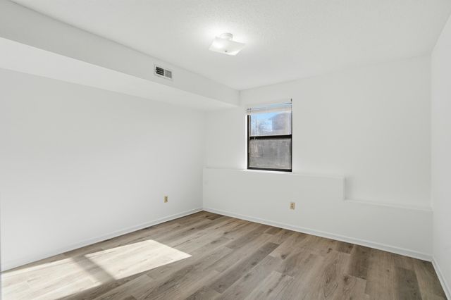 507 COLUMBIA DR APT J, Columbia, MO 65201