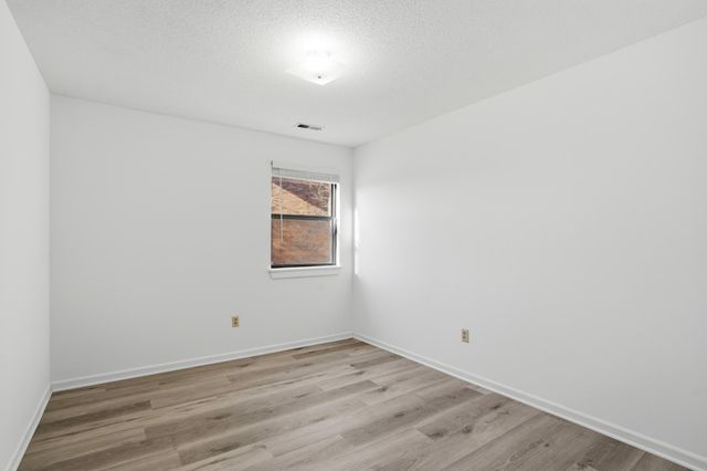 507 COLUMBIA DR APT J, Columbia, MO 65201