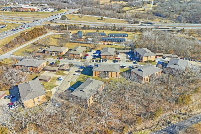 507 COLUMBIA DR APT J, Columbia, MO 65201