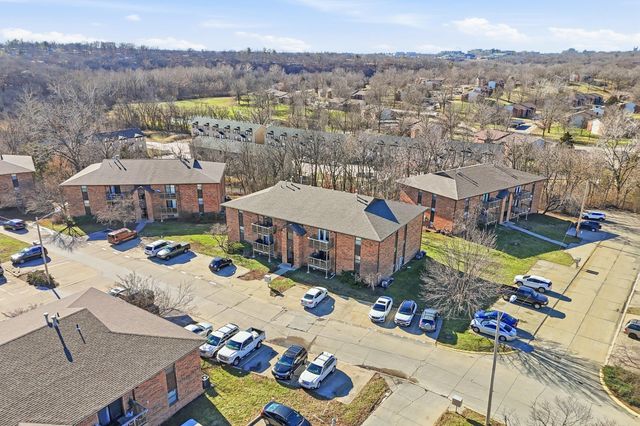 507 COLUMBIA DR APT J, Columbia, MO 65201