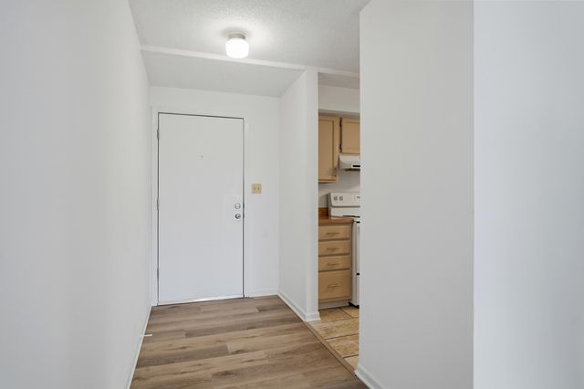 507 COLUMBIA DR APT J, Columbia, MO 65201