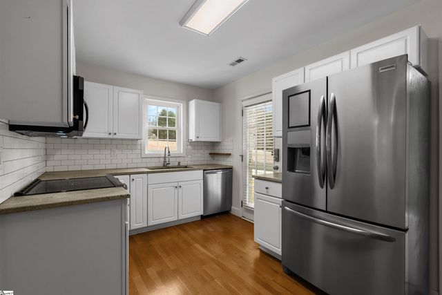 214 Fisherman Lane, Seneca, SC 29672