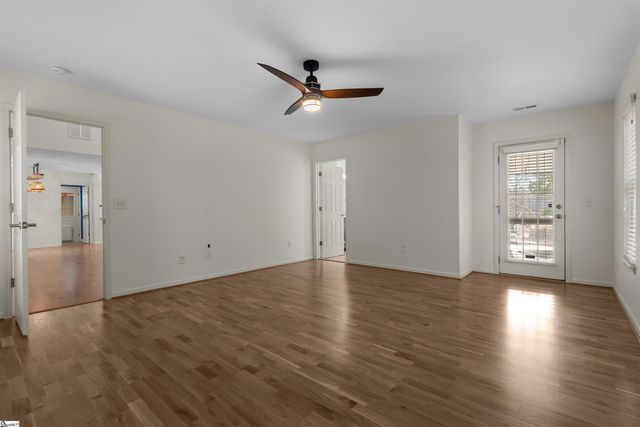 214 Fisherman Lane, Seneca, SC 29672