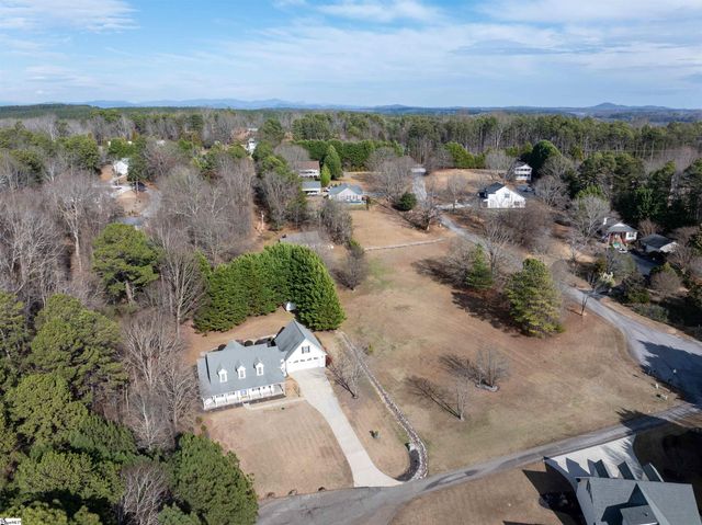 214 Fisherman Lane, Seneca, SC 29672