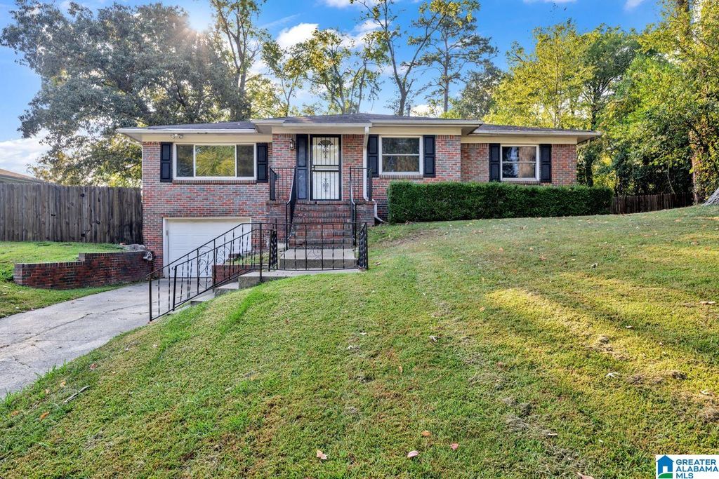 521 PARK WAY, Fultondale, AL 35068