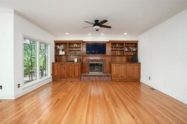 204 Fall Creek Road, Lawrence, KS 66049