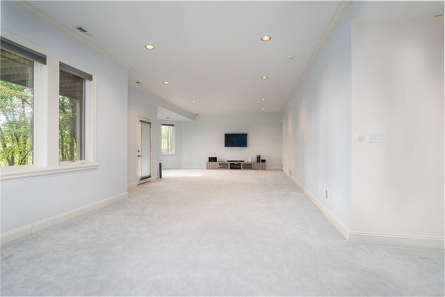 204 Fall Creek Road, Lawrence, KS 66049