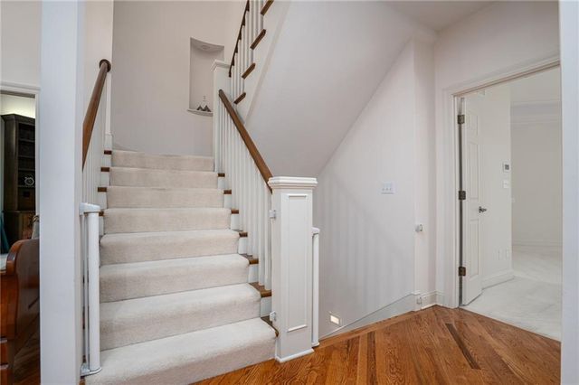 204 Fall Creek Road, Lawrence, KS 66049