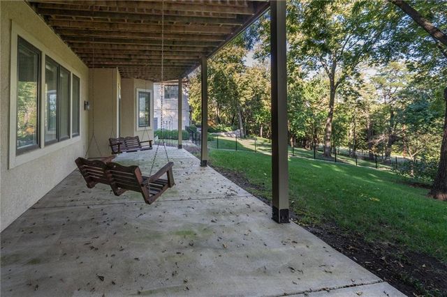 204 Fall Creek Road, Lawrence, KS 66049