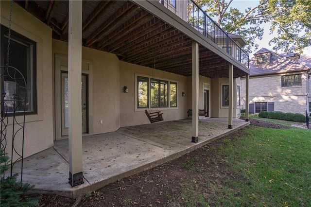 204 Fall Creek Road, Lawrence, KS 66049