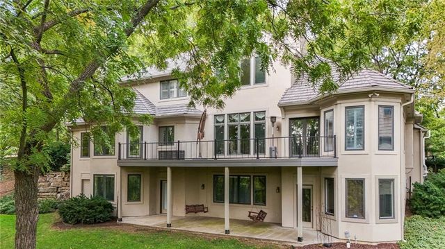 204 Fall Creek Road, Lawrence, KS 66049
