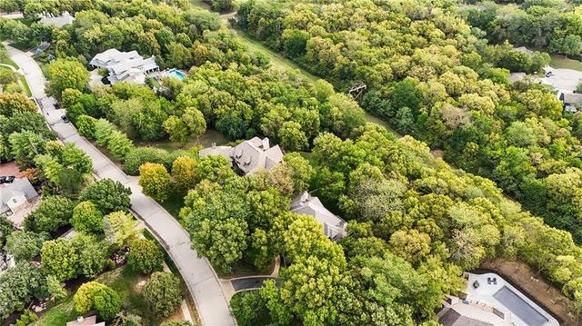 204 Fall Creek Road, Lawrence, KS 66049