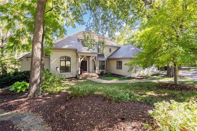 204 Fall Creek Road, Lawrence, KS 66049