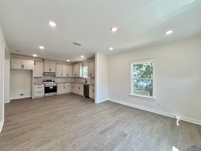 106 Maulding St, Marshall, TX 75670