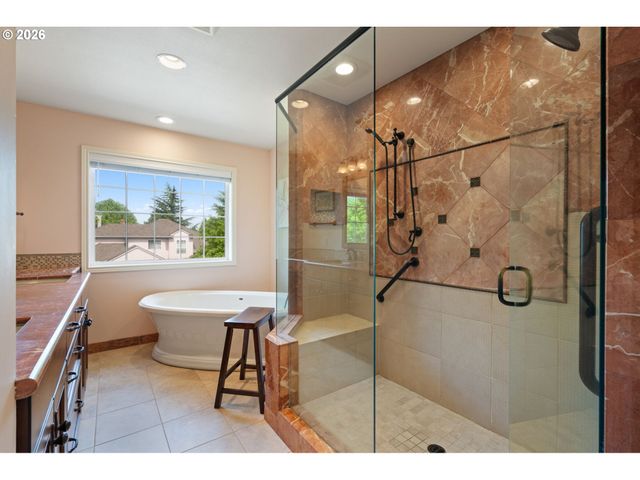 16750 Sw SPRINGWATER Ln, Beaverton, OR 97006
