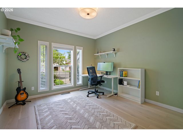 16750 Sw SPRINGWATER Ln, Beaverton, OR 97006