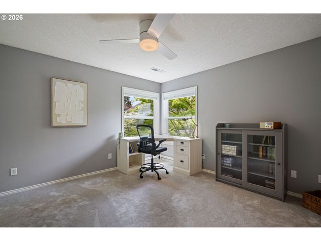 16750 Sw SPRINGWATER Ln, Beaverton, OR 97006