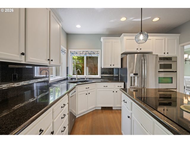 16750 Sw SPRINGWATER Ln, Beaverton, OR 97006