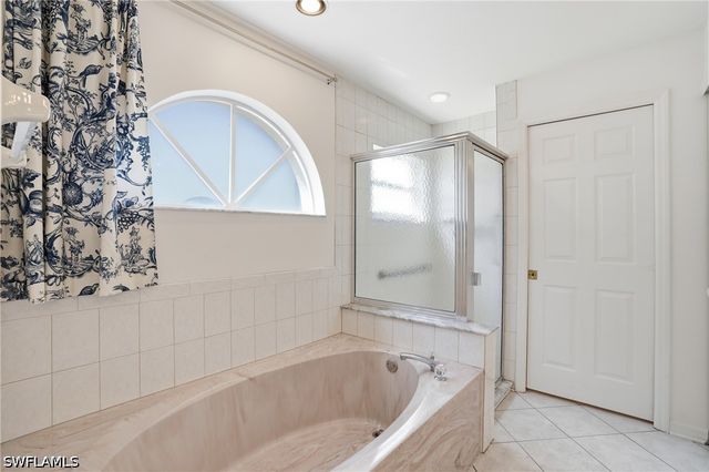 17961 Bermuda Dunes DR, Fort Myers, FL 33967