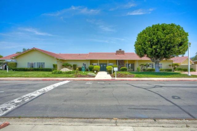 2280 E Valley Pkwy 79, Escondido, CA 92027