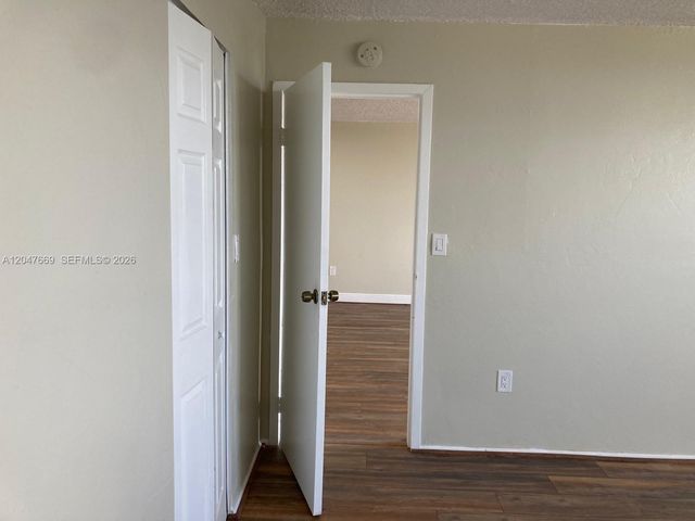 7900 Tatum Waterway Drive 305, Miami Beach, FL 33141