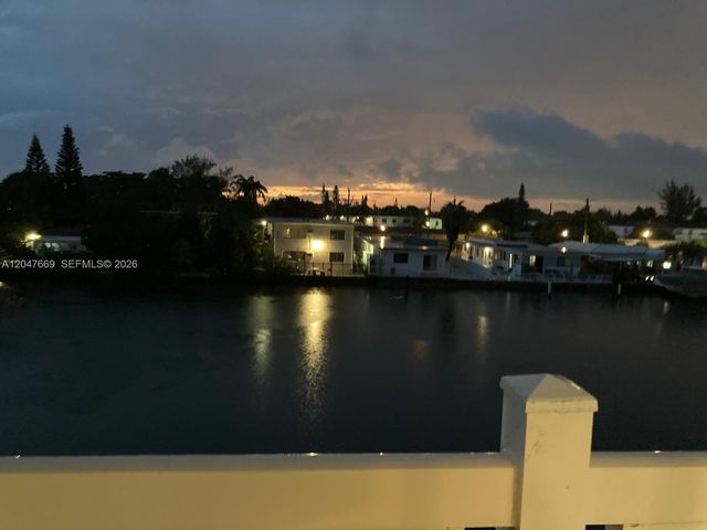 7900 Tatum Waterway Drive 305, Miami Beach, FL 33141