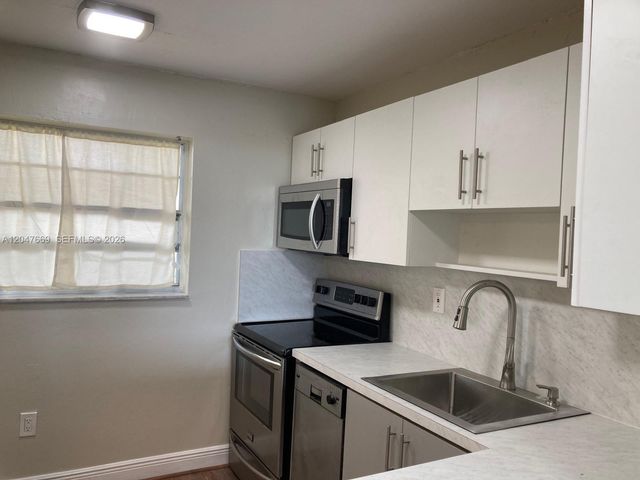 7900 Tatum Waterway Drive 305, Miami Beach, FL 33141
