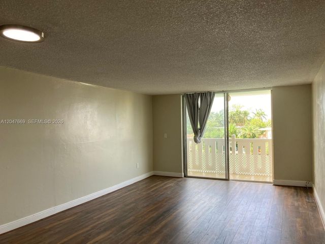 7900 Tatum Waterway Drive 305, Miami Beach, FL 33141