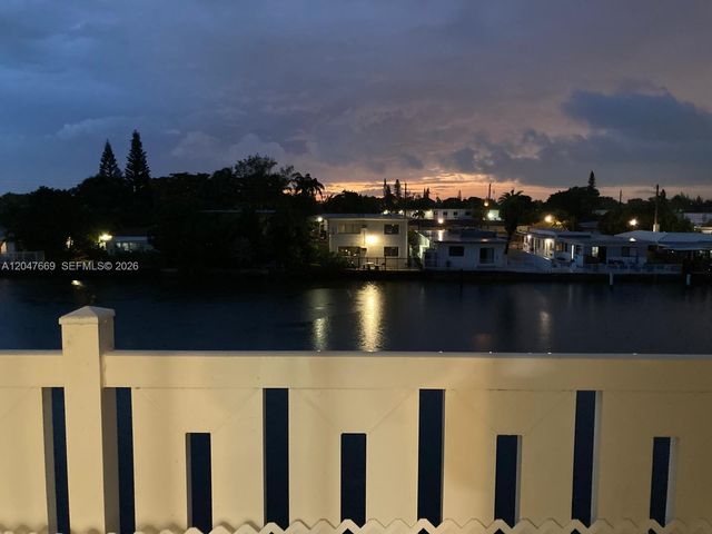 7900 Tatum Waterway Drive 305, Miami Beach, FL 33141