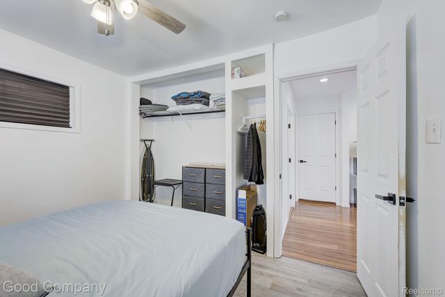 564 E Lewiston Avenue, Ferndale, MI 48220