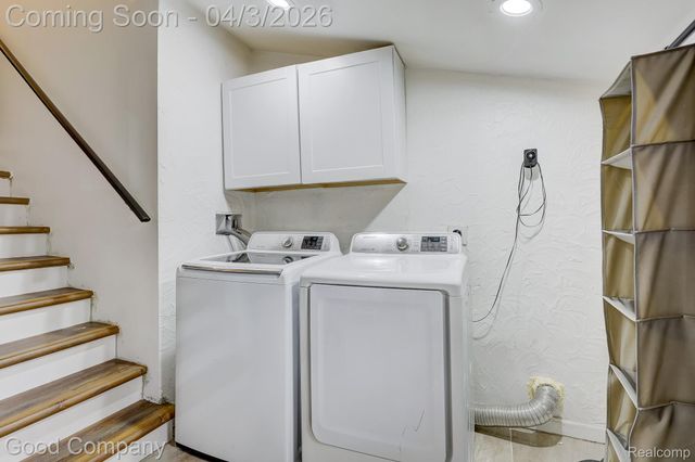 564 E Lewiston Avenue, Ferndale, MI 48220