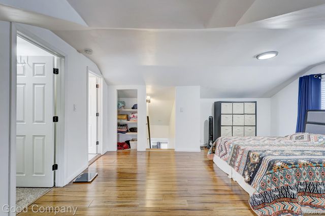 564 E Lewiston Avenue, Ferndale, MI 48220