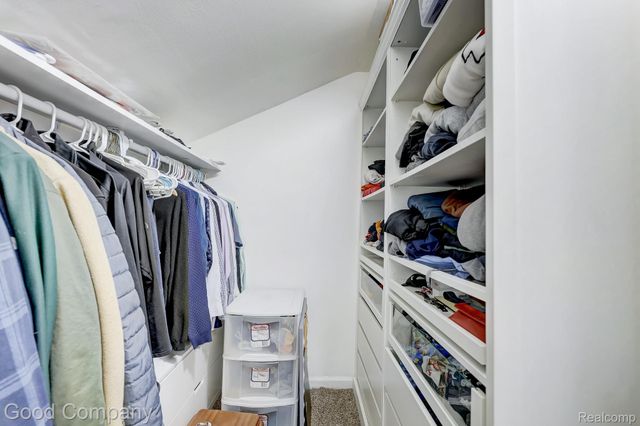 564 E Lewiston Avenue, Ferndale, MI 48220