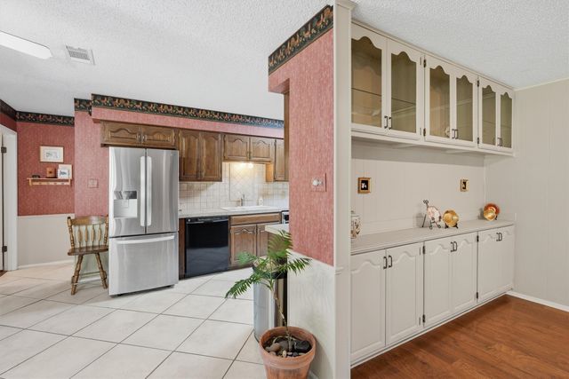 6107 Belvidere Circle, Granbury, TX 76049