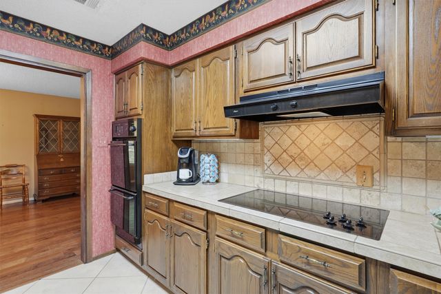 6107 Belvidere Circle, Granbury, TX 76049
